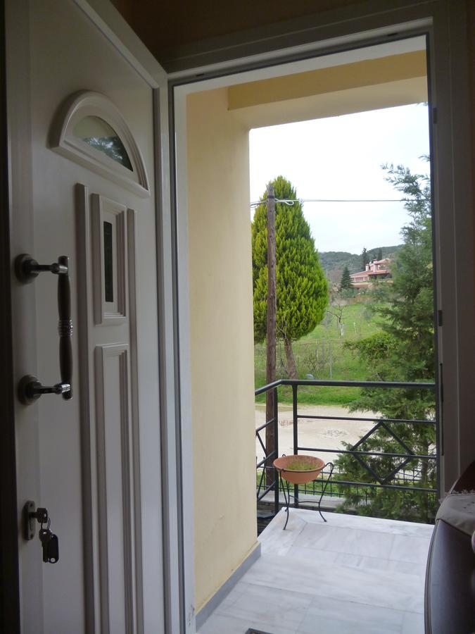 Dream House Apartment Nea Iraklitsa Exterior foto