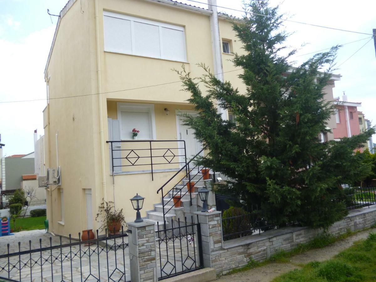 Dream House Apartment Nea Iraklitsa Exterior foto